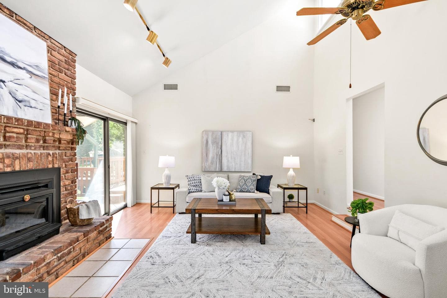 11124 Mountain View Lane photo 6