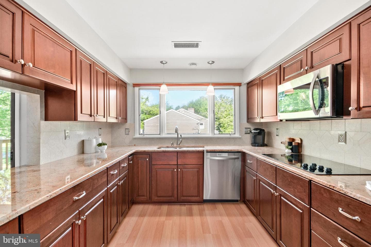 11124 Mountain View Lane photo 8