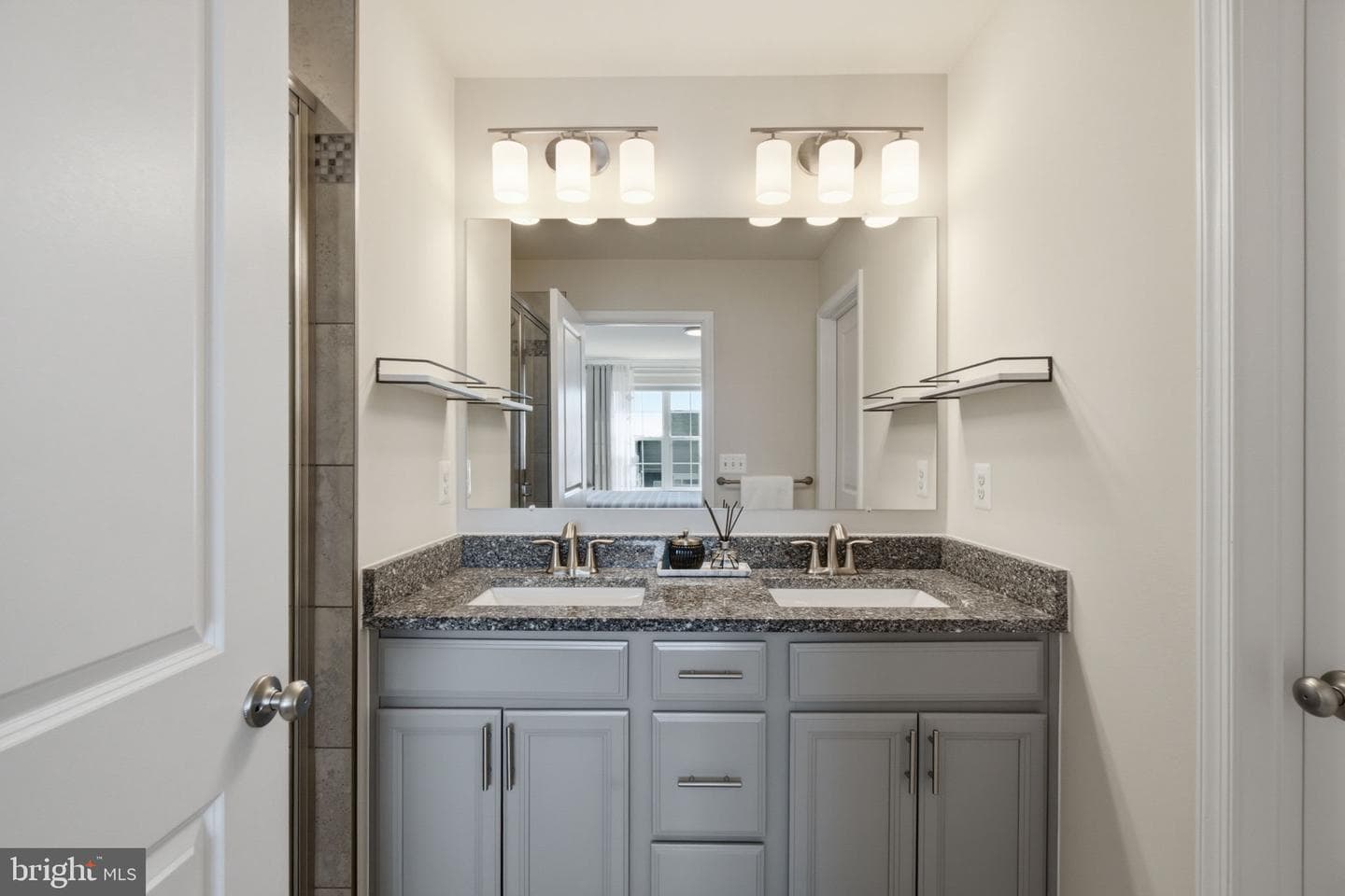 5066 Judicial Way photo 22