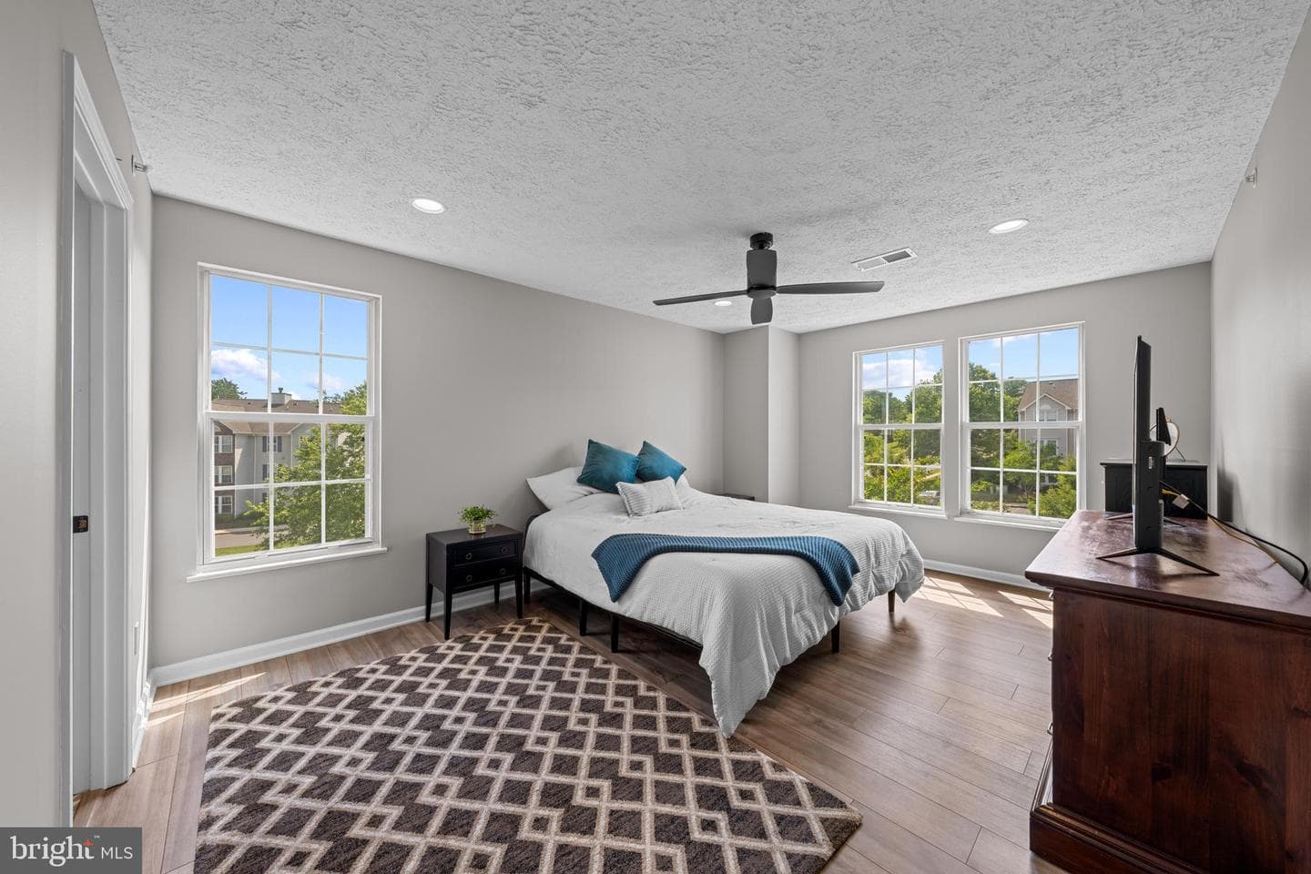 5601 Avonshire Place #m photo 21