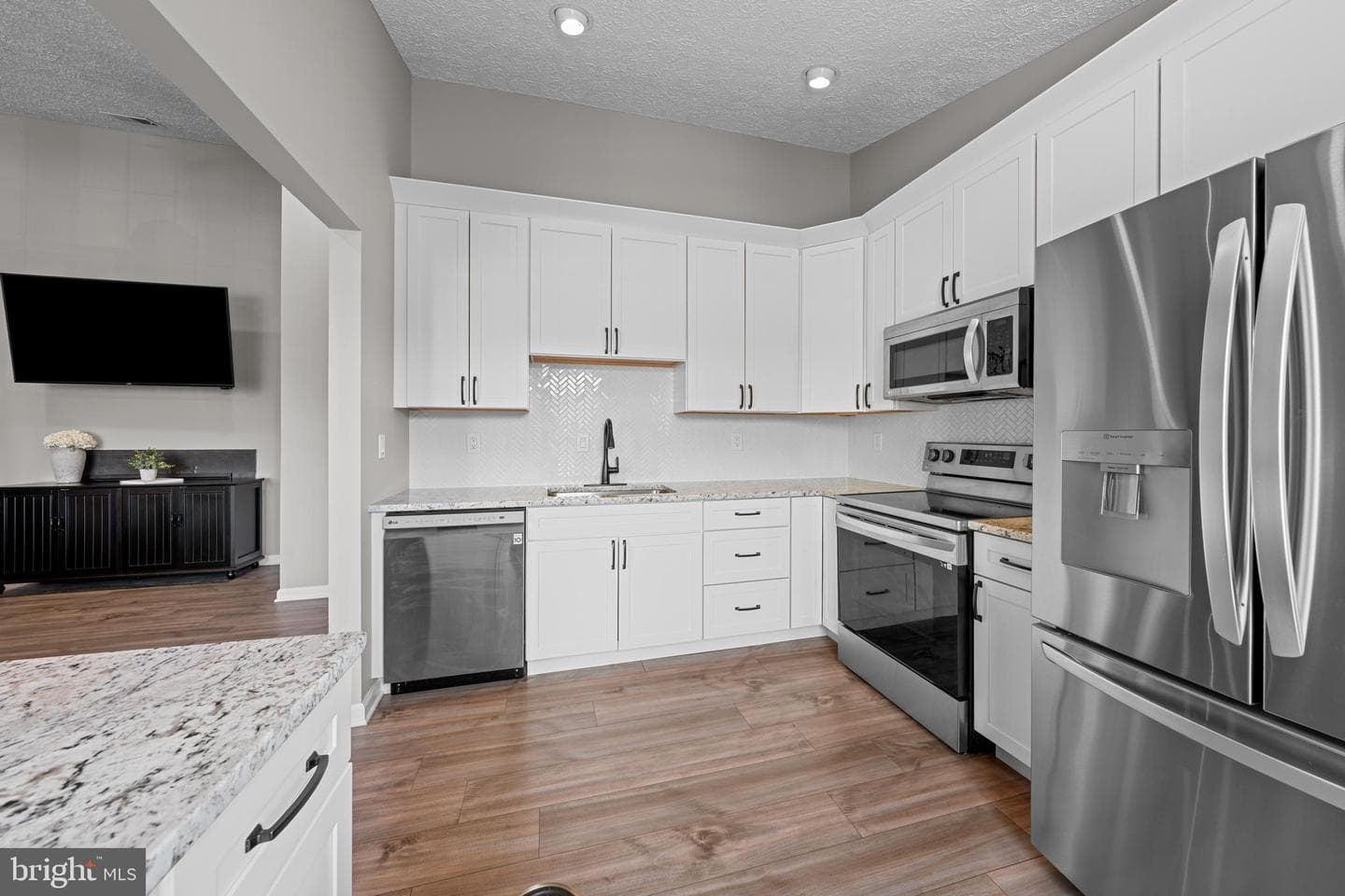 5601 Avonshire Place #m photo 5
