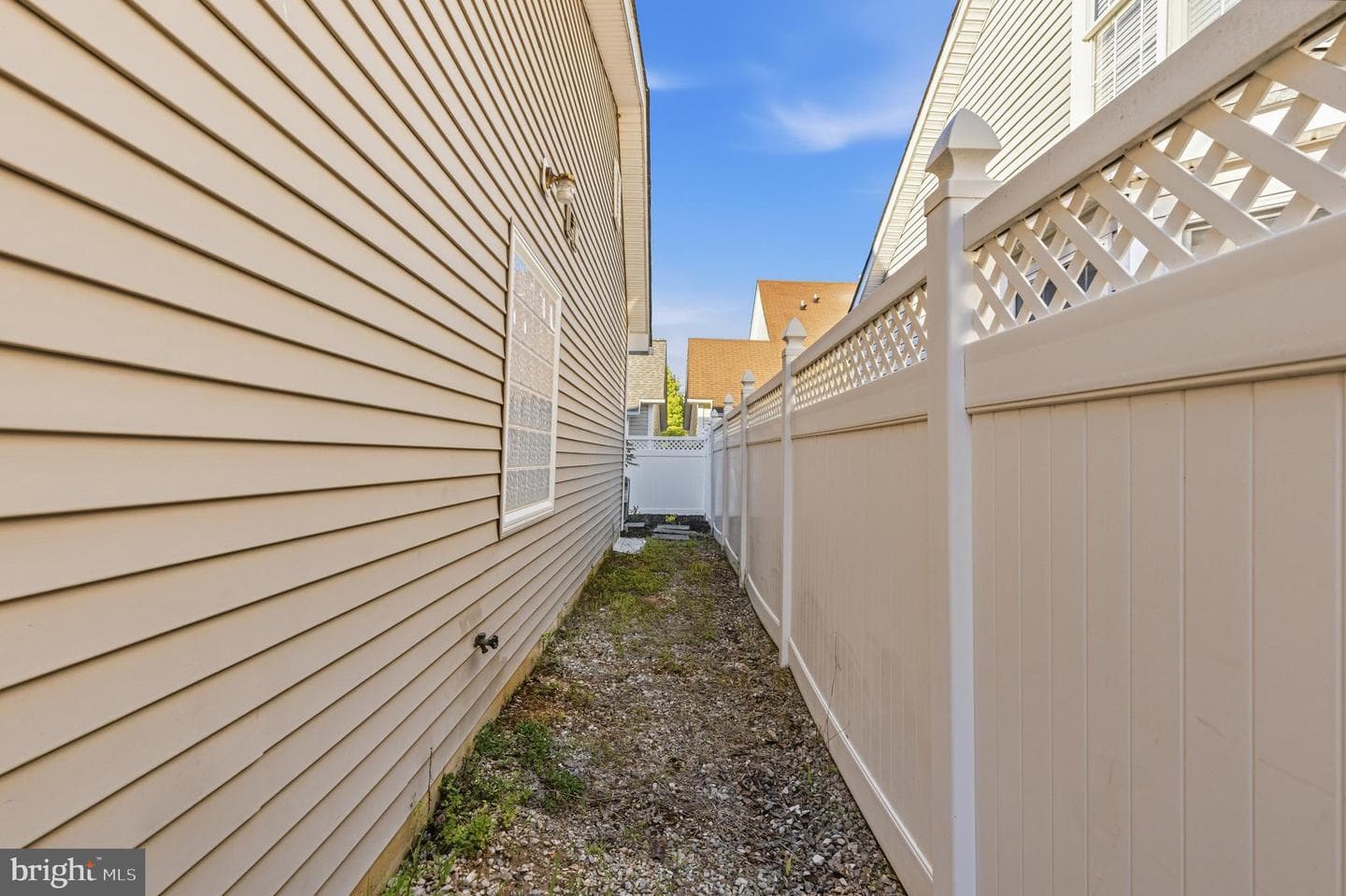 1014 Eastbourne Terrace photo 49