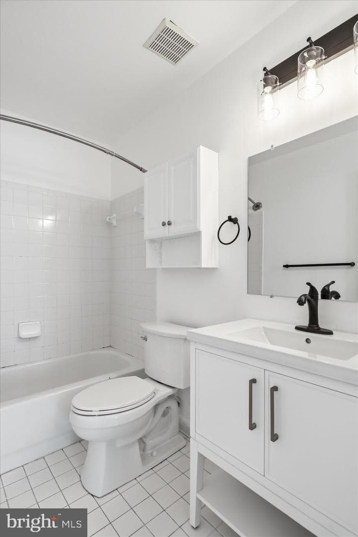 114 Lavenport Circle photo 10