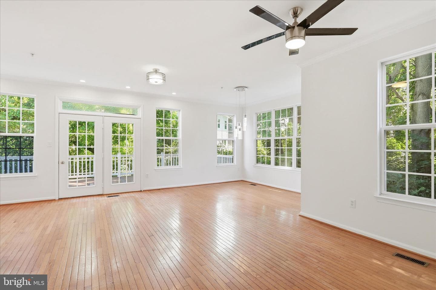 114 Lavenport Circle photo 21