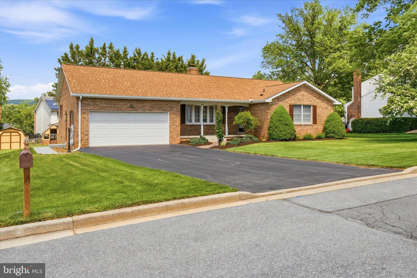 12 Caroline Drive photo 2