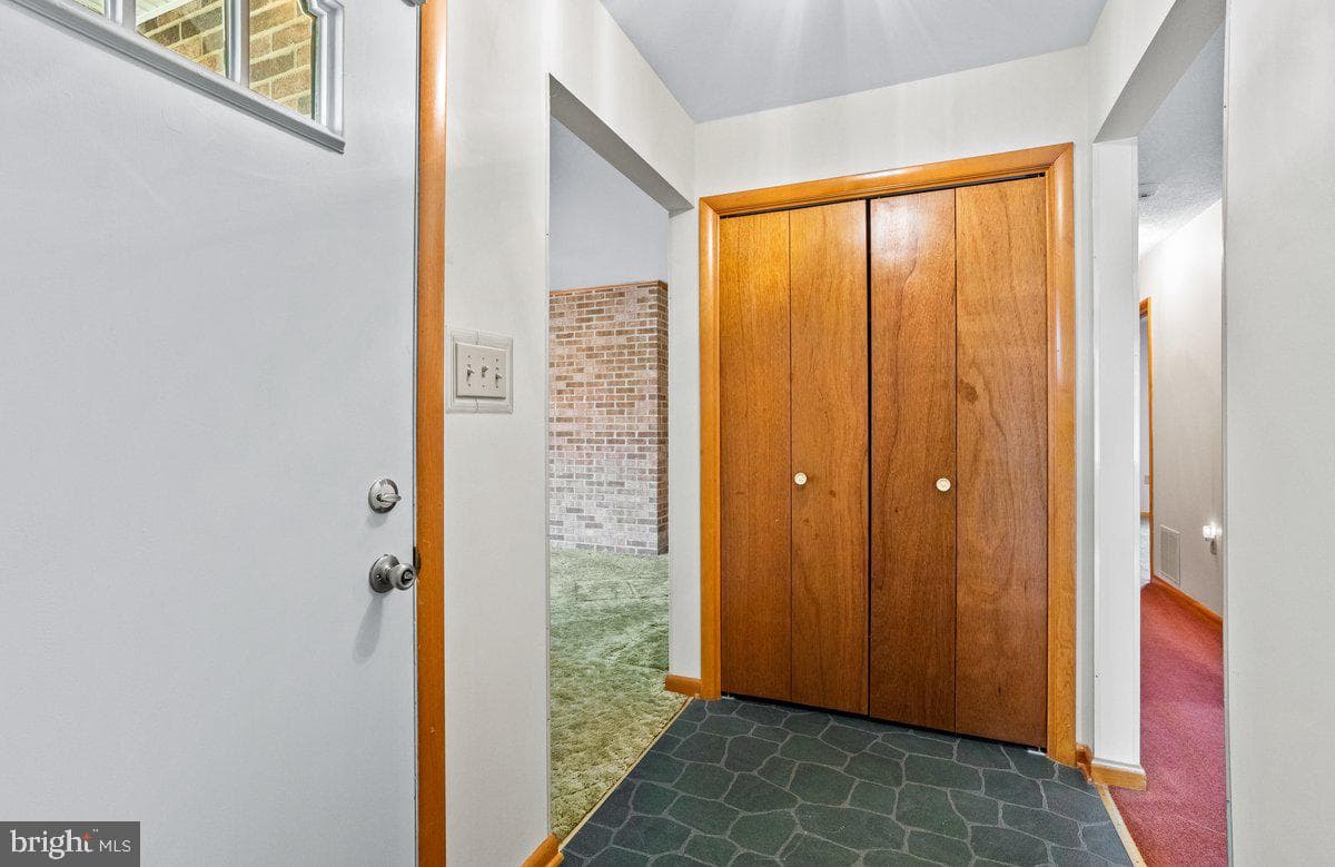 12 Caroline Drive photo 7