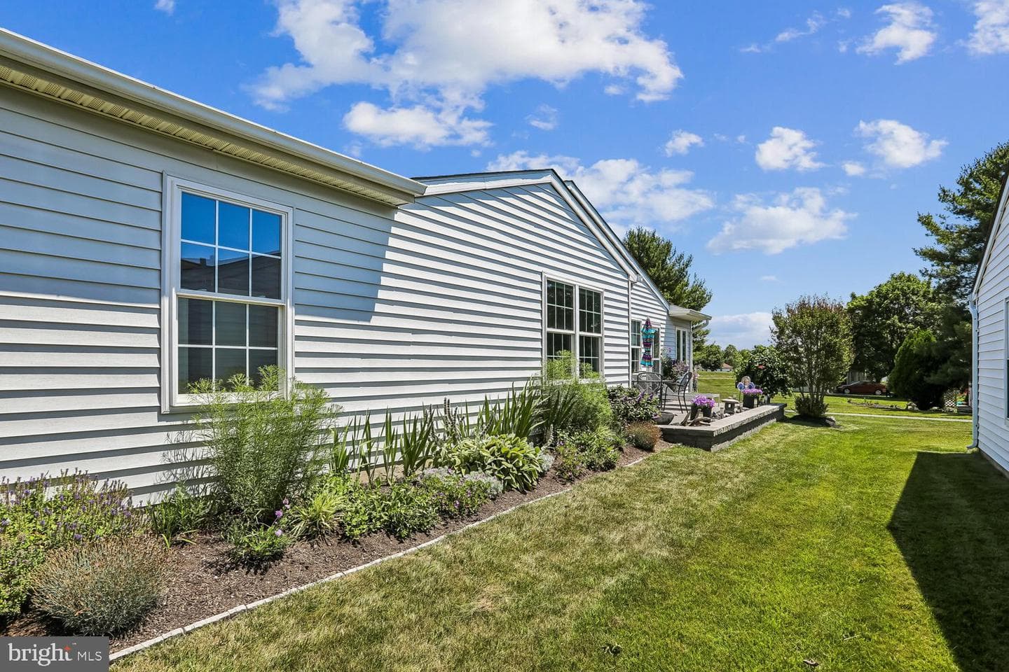 5697 Crabapple Drive photo 3