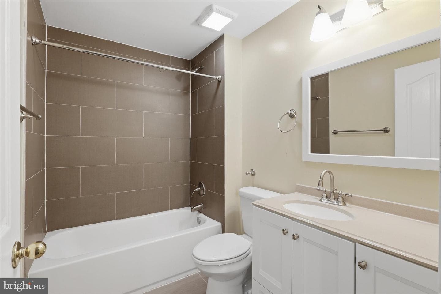 2089 Buell Drive photo 32