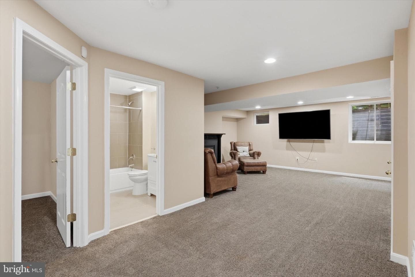 2089 Buell Drive photo 33