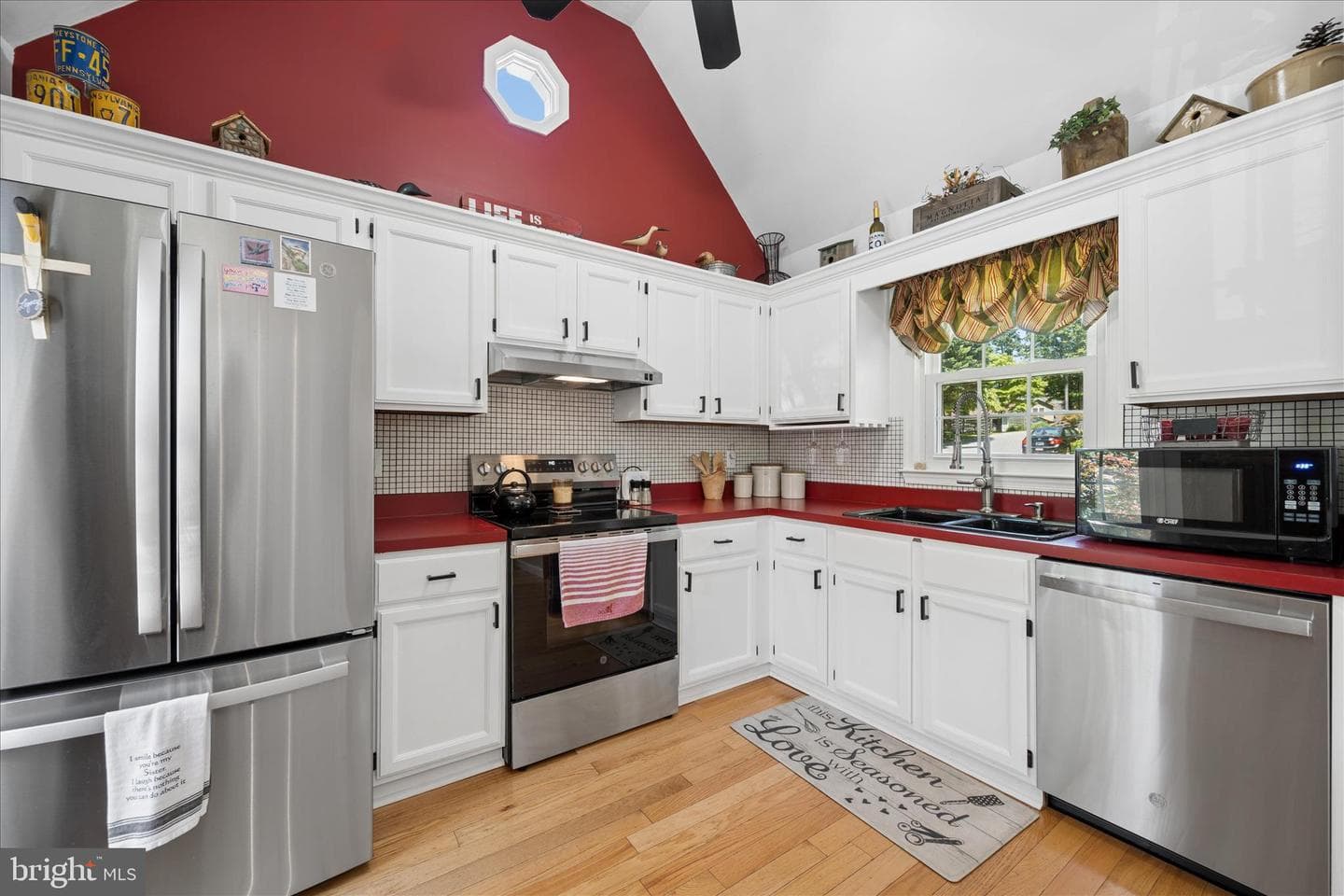 10801 Lake Court E photo 24