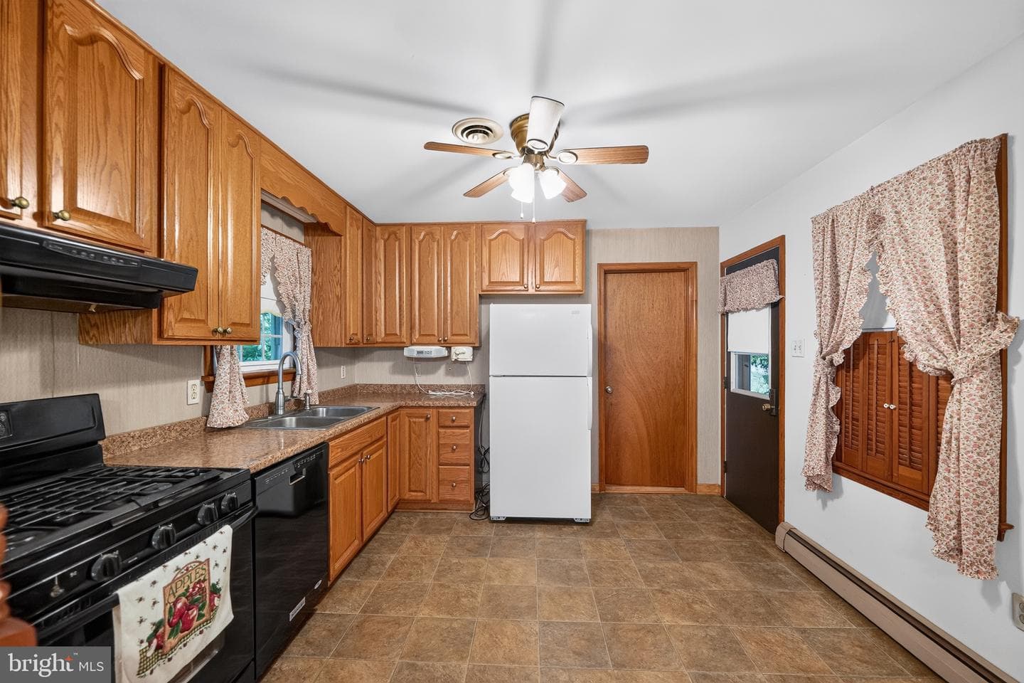 9810 Woodsboro Road photo 8