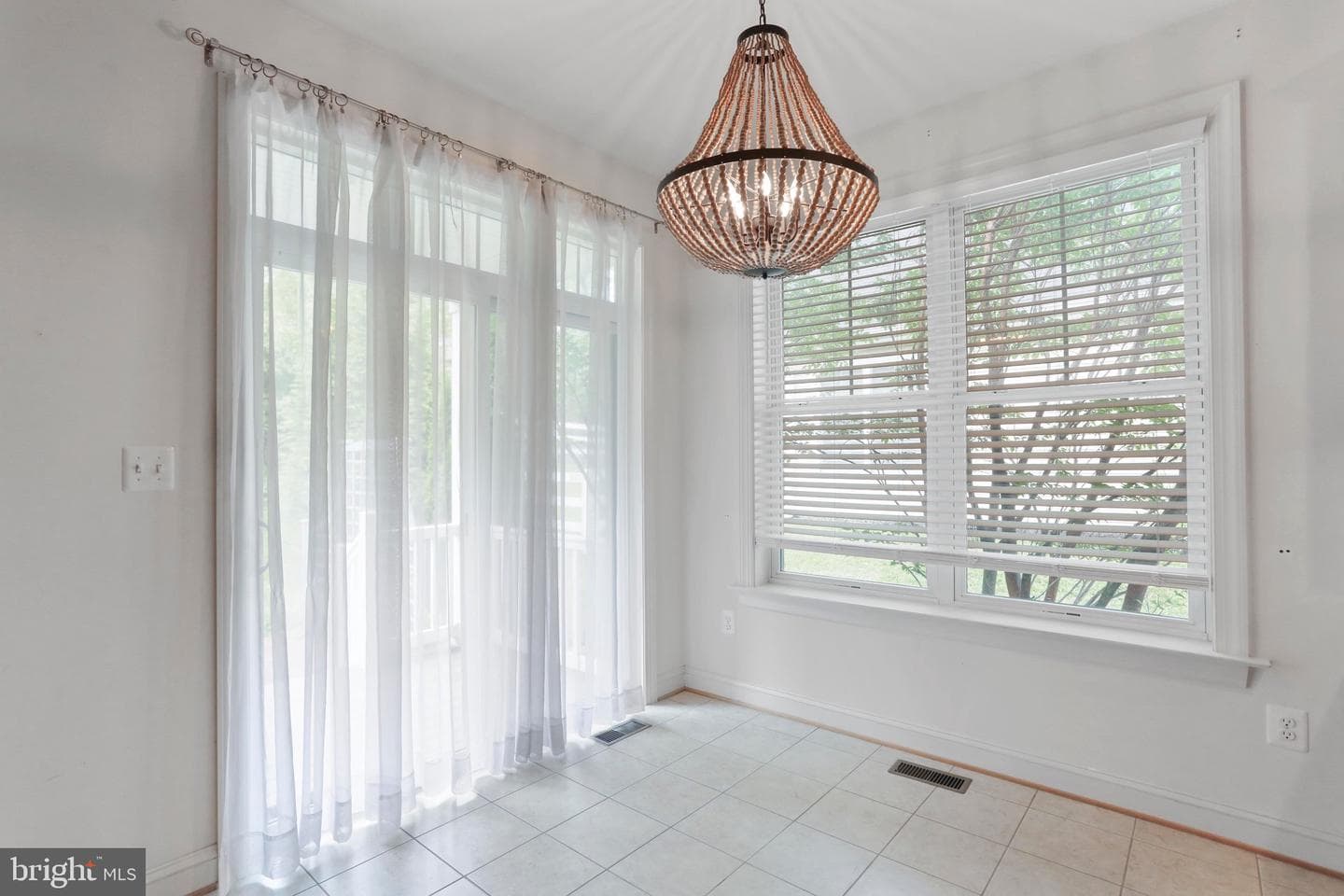 105 Spring Blossom Ln photo 30