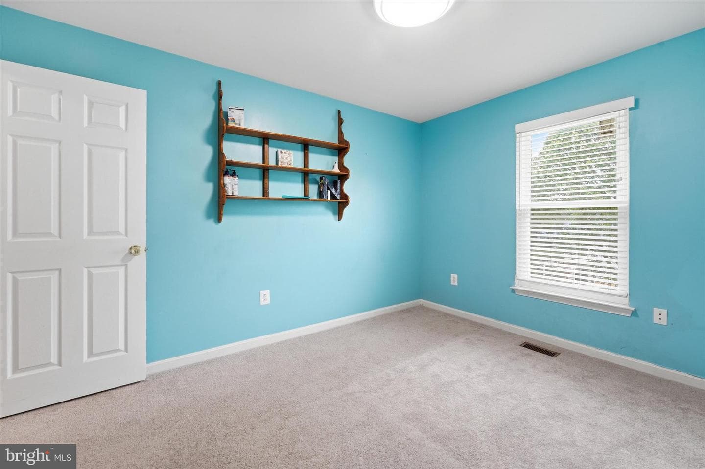 2402 Shaker Lane photo 40