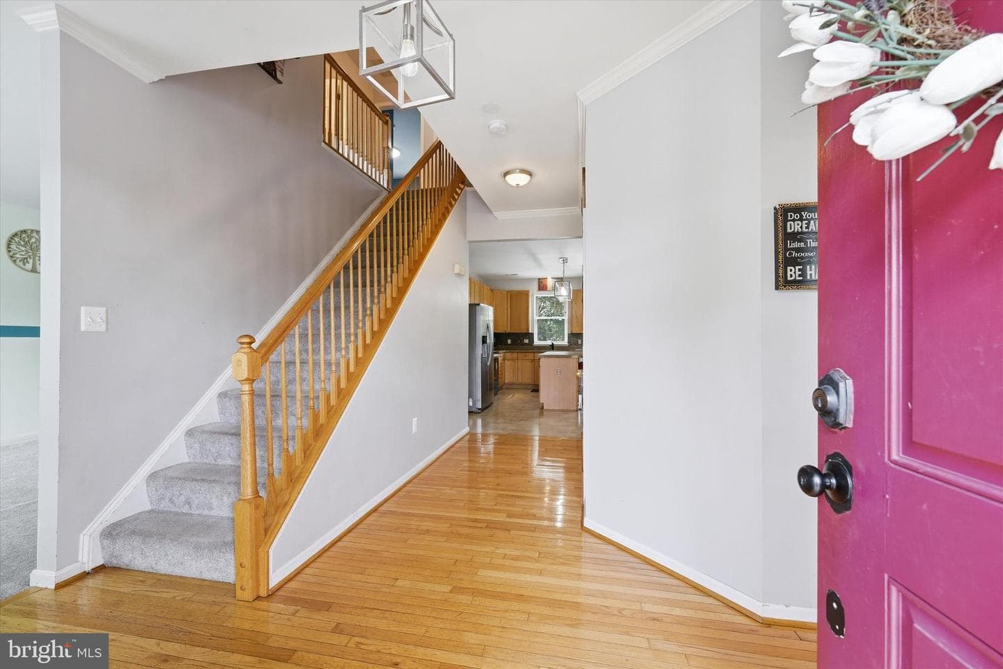 2402 Shaker Lane photo 7