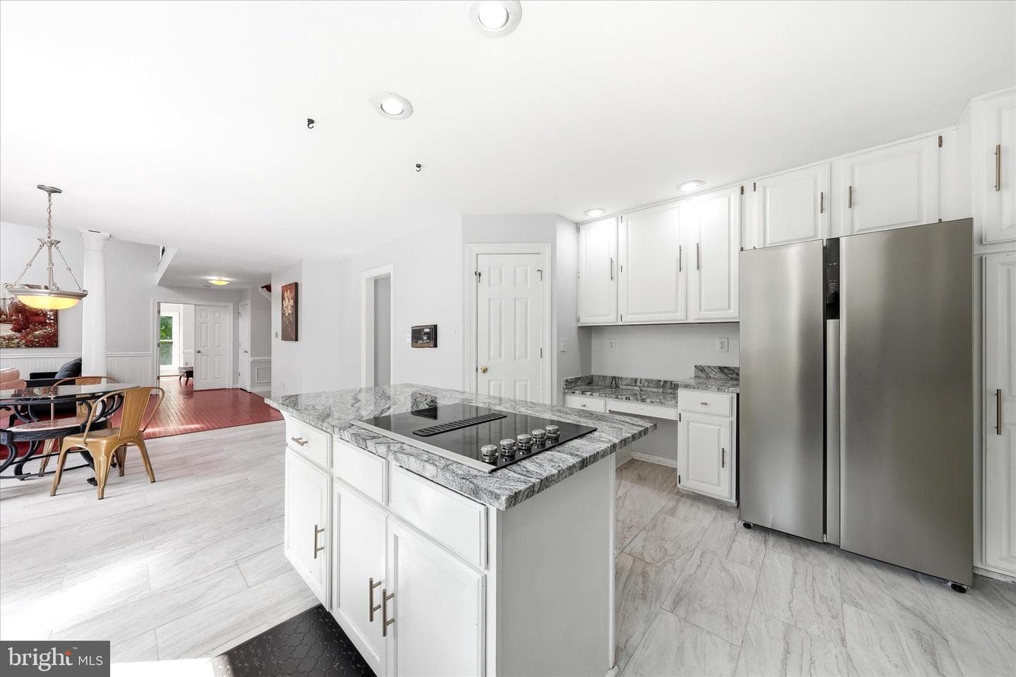 6135 Fieldcrest Court photo 12
