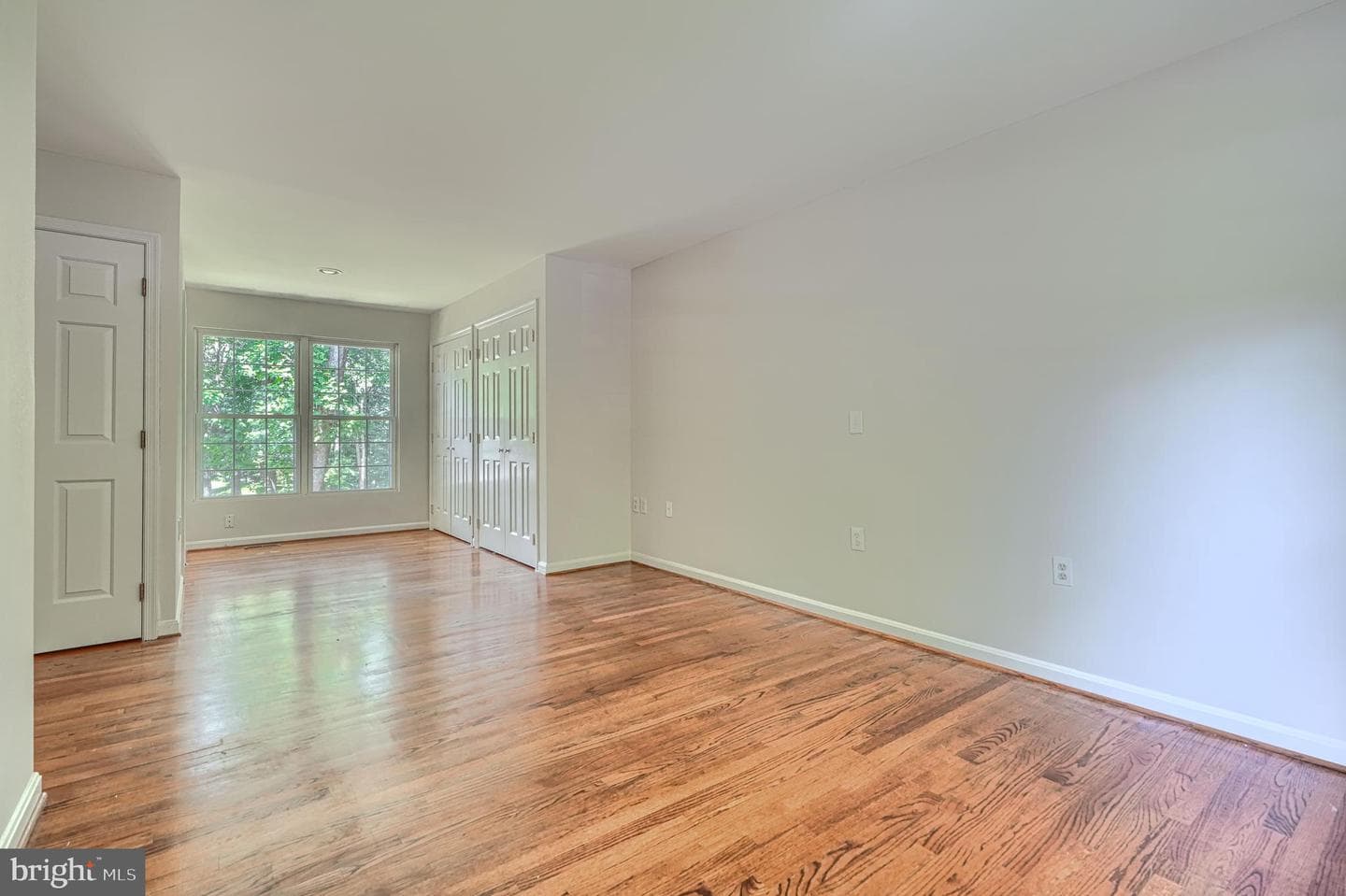 1002 Midvale Avenue photo 21