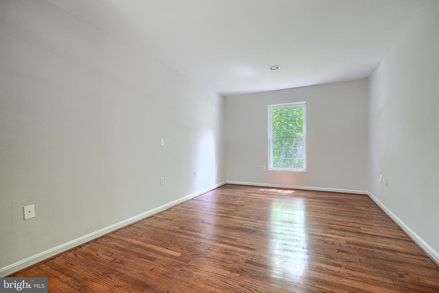 1002 Midvale Avenue photo 24