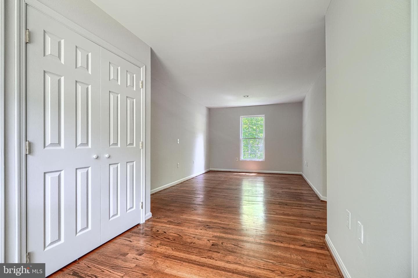 1002 Midvale Avenue photo 25