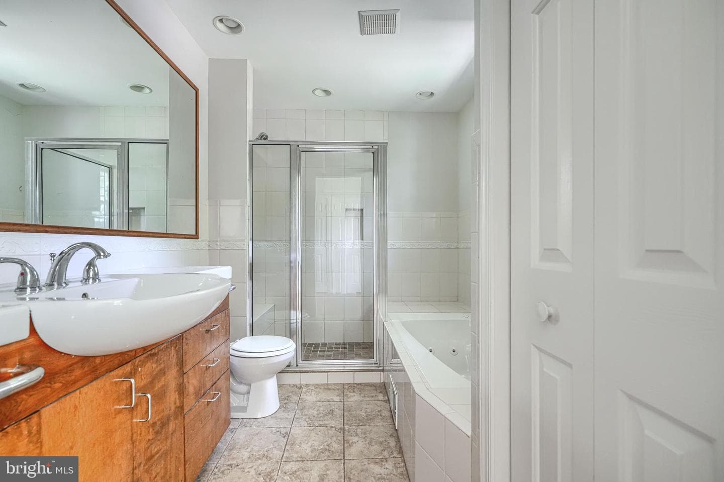 1002 Midvale Avenue photo 26