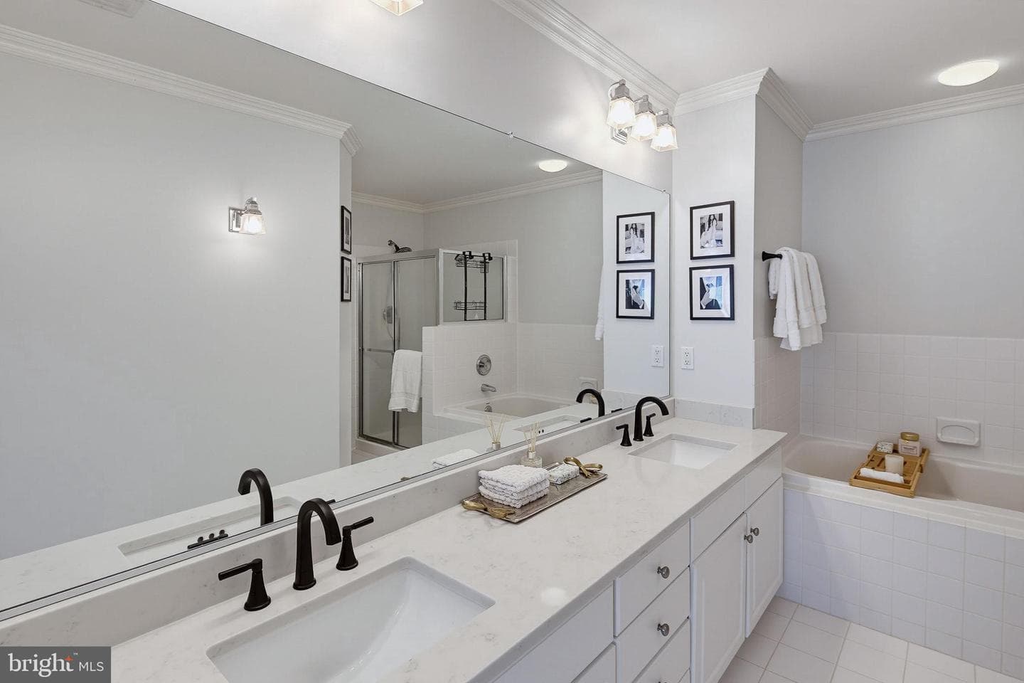 5653 Vineyard Court photo 4