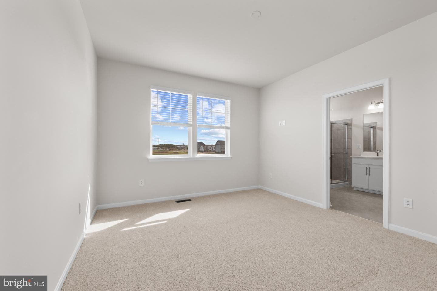 379 Ensemble Way photo 30