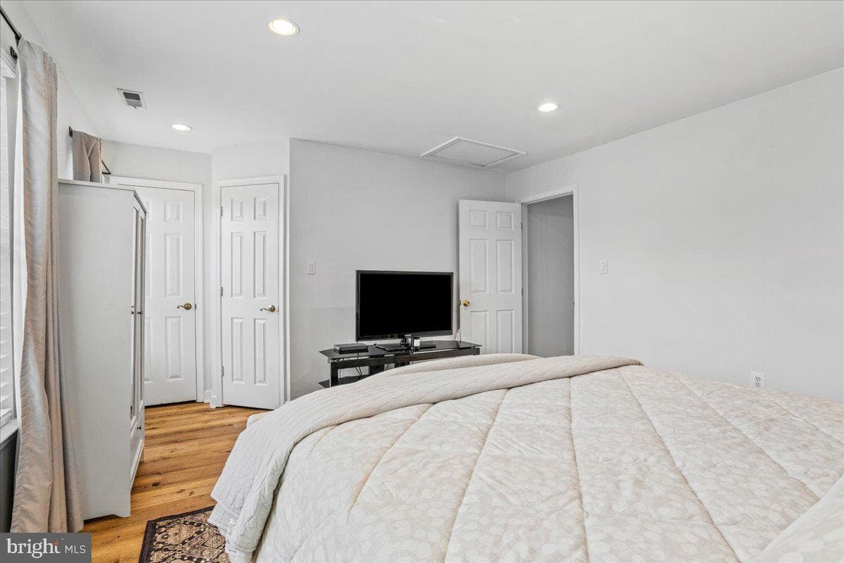 9245 Ridgefield Circle photo 20