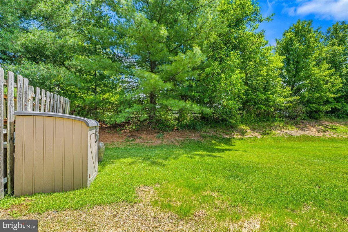9245 Ridgefield Circle photo 36