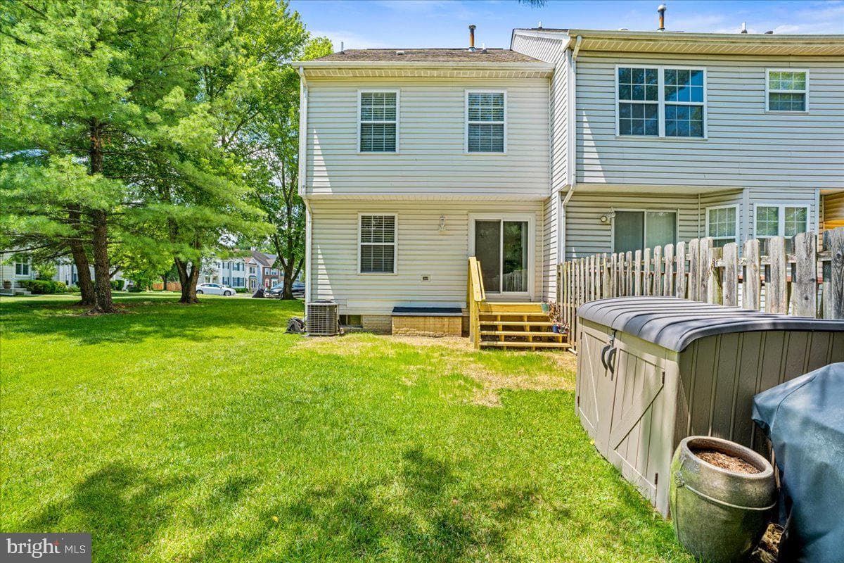 9245 Ridgefield Circle photo 38
