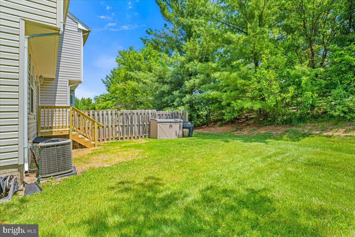 9245 Ridgefield Circle photo 40