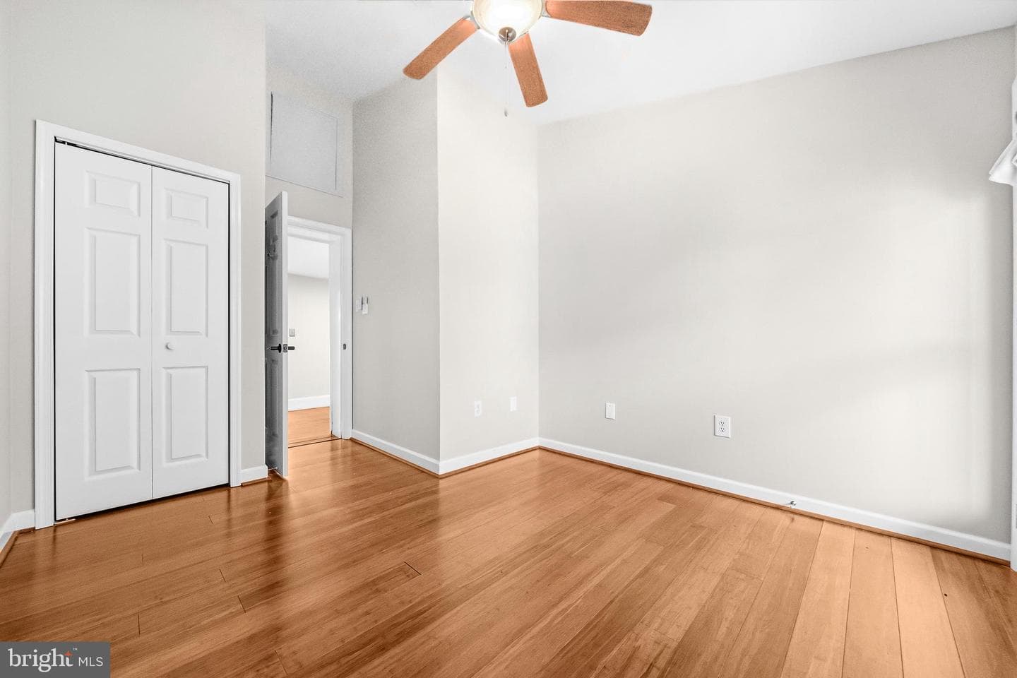 433 W South Street photo 29