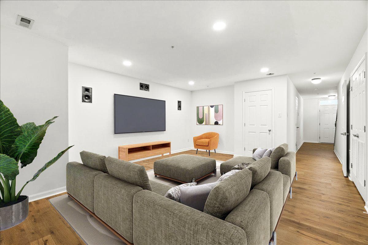 503 Sylvan Court photo 8