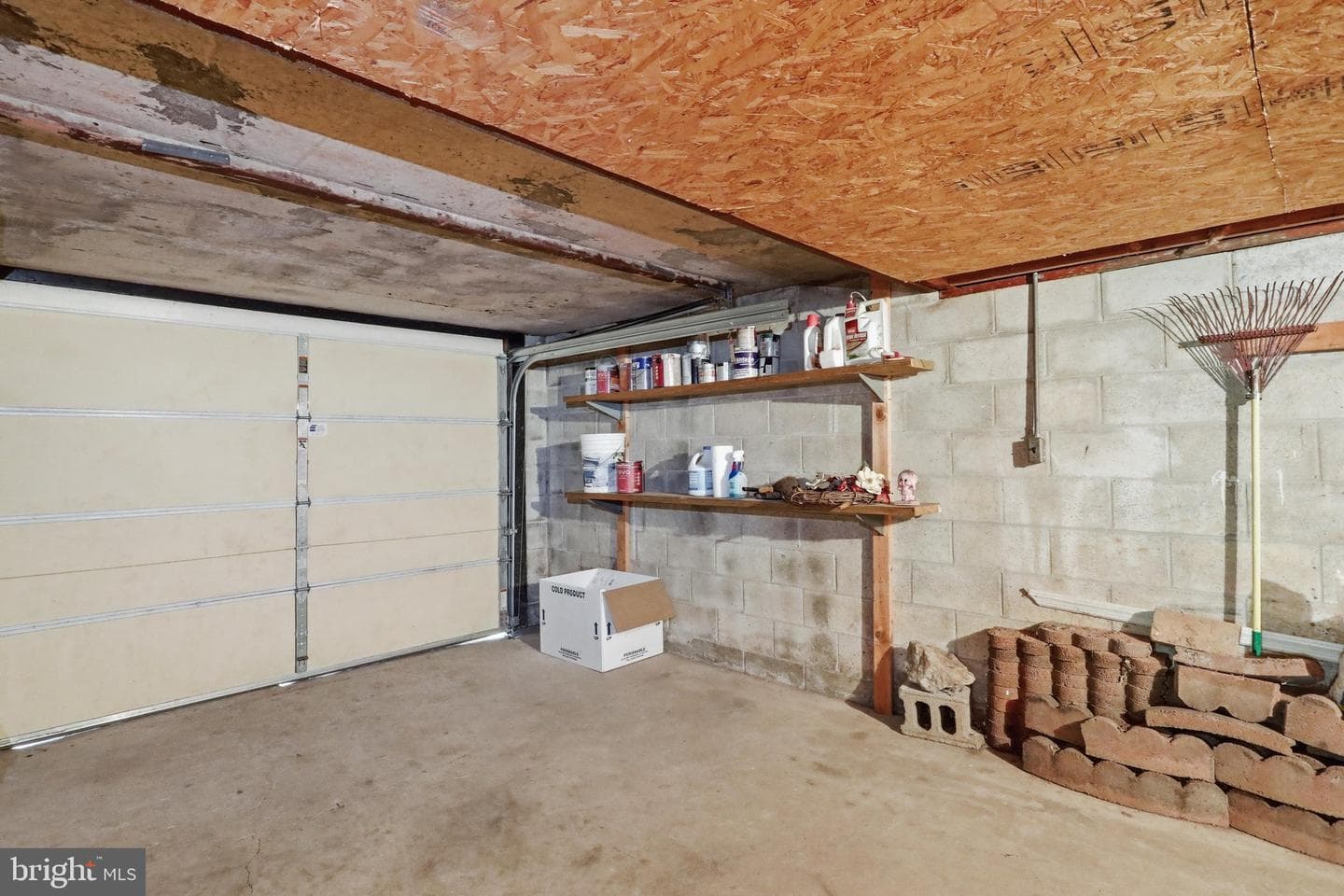 905 Oak Street photo 24