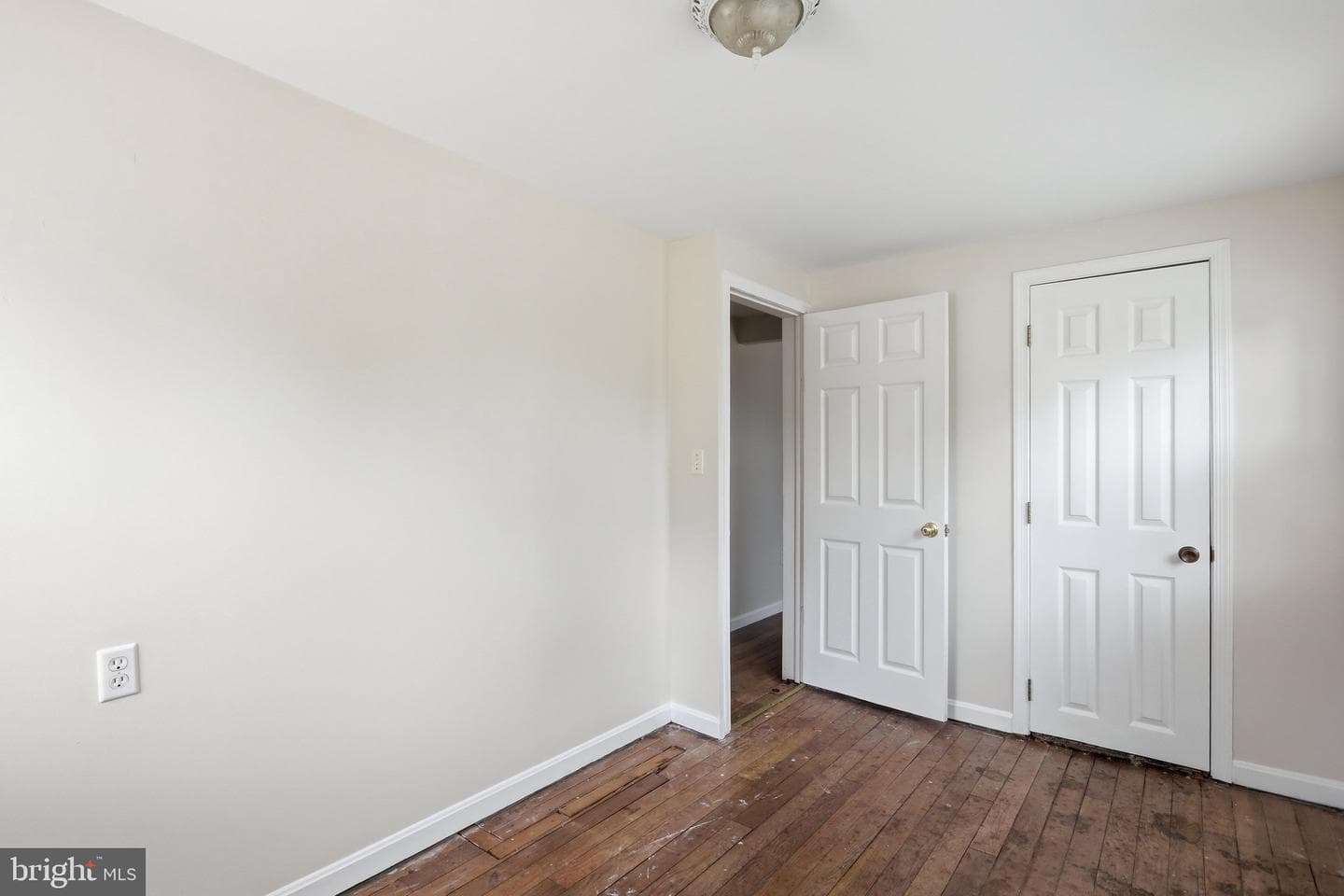 905 Oak Street photo 7