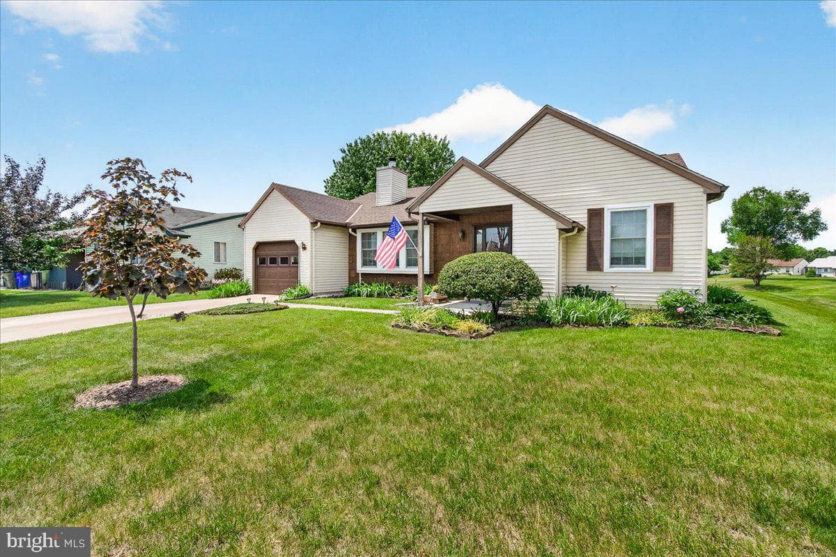 7047 Catalpa Road photo 2