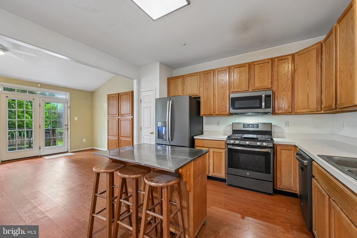 1724 Emory Street photo 18
