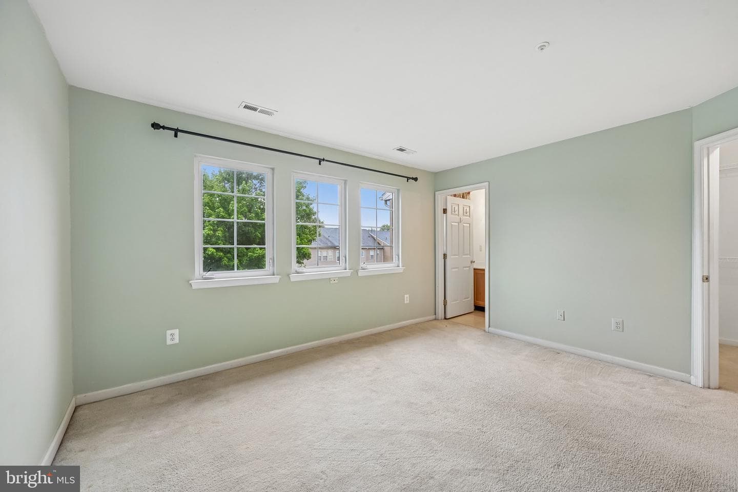1724 Emory Street photo 32