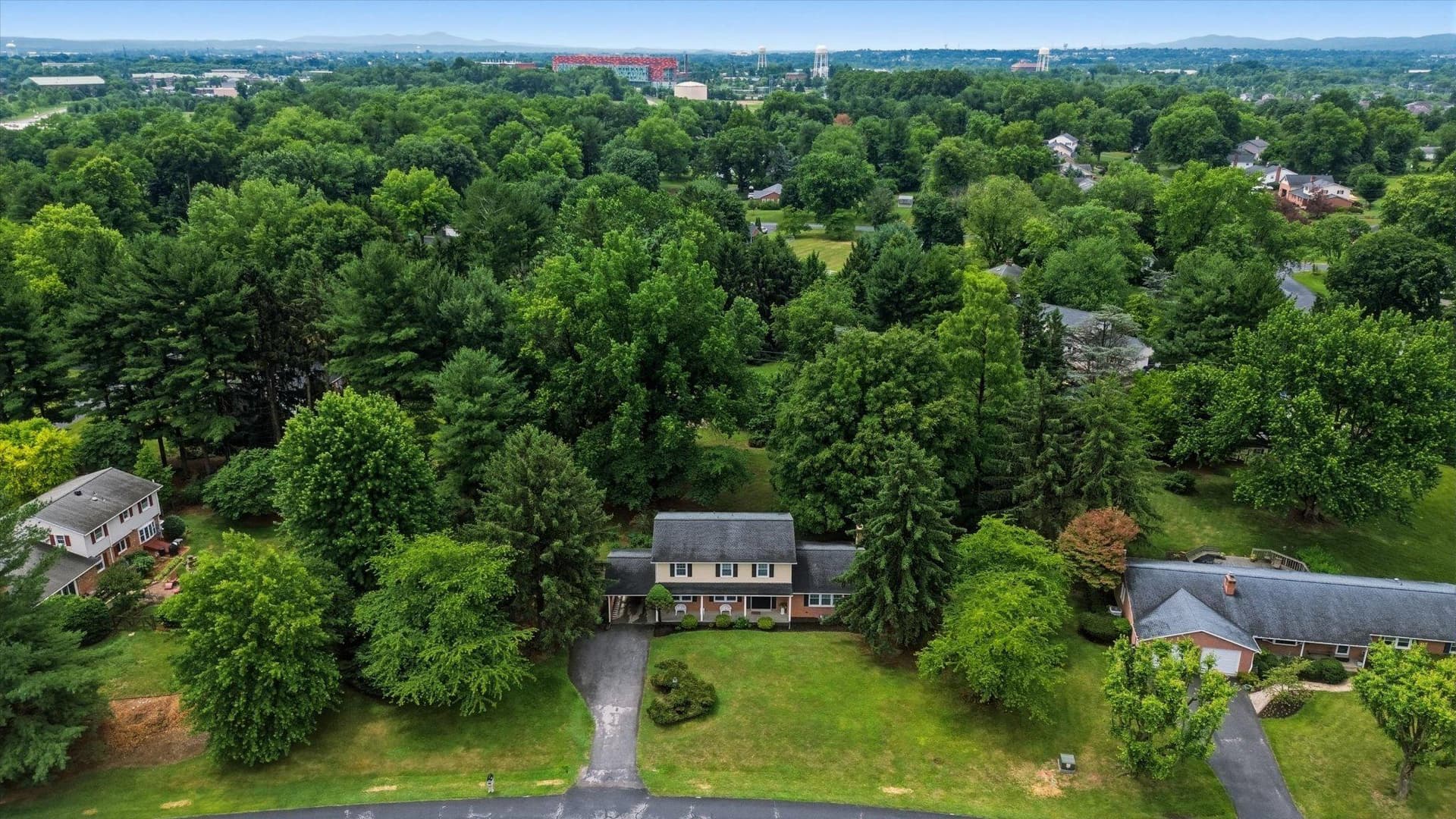 7007 Runnymeade Court photo 43