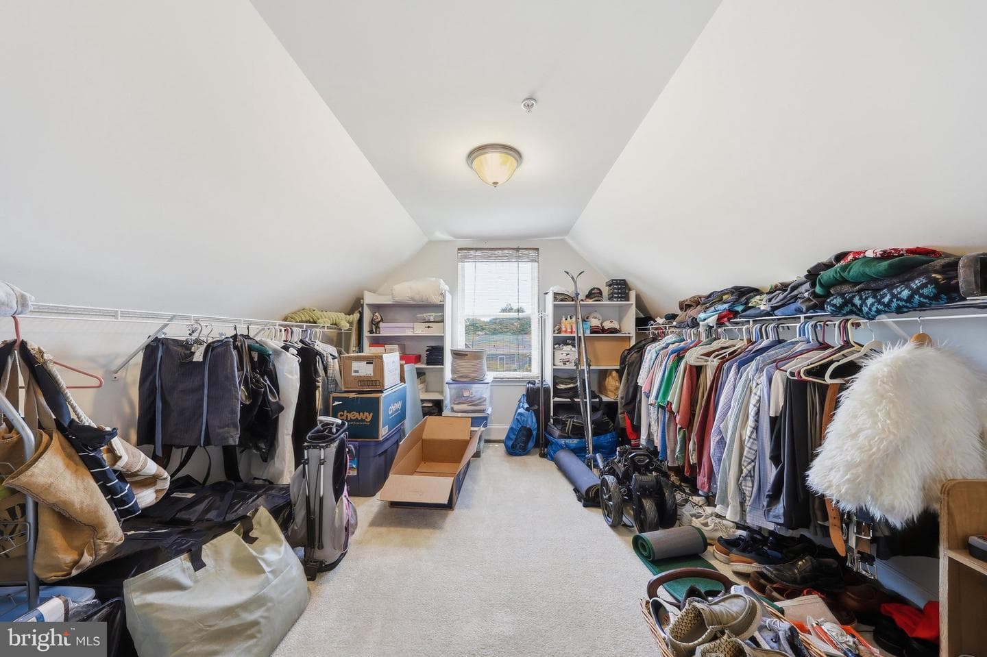 514 Bentz Street N photo 26