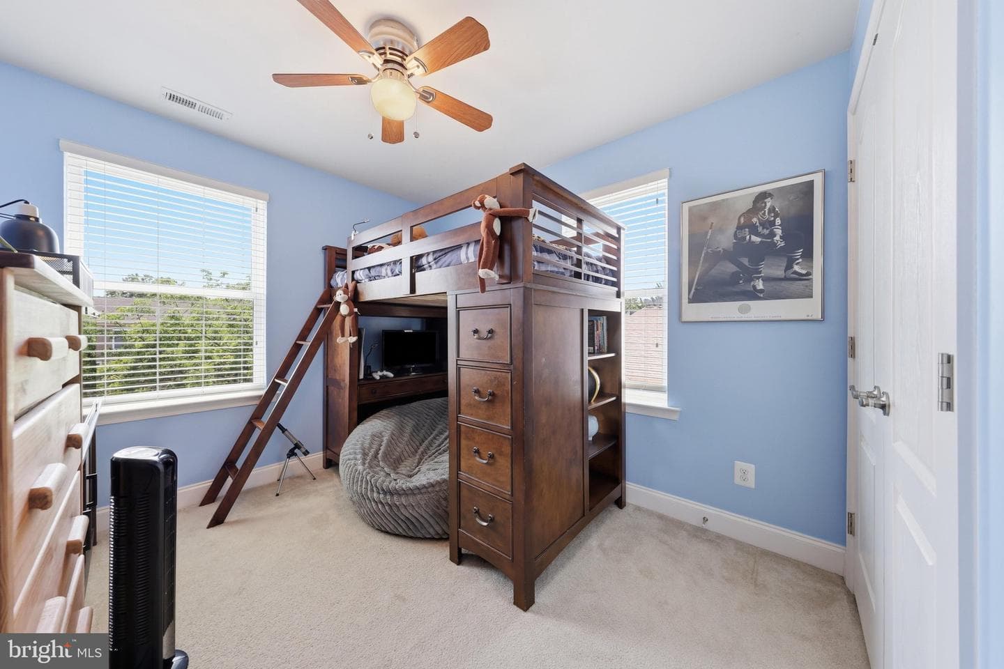 514 Bentz Street N photo 31