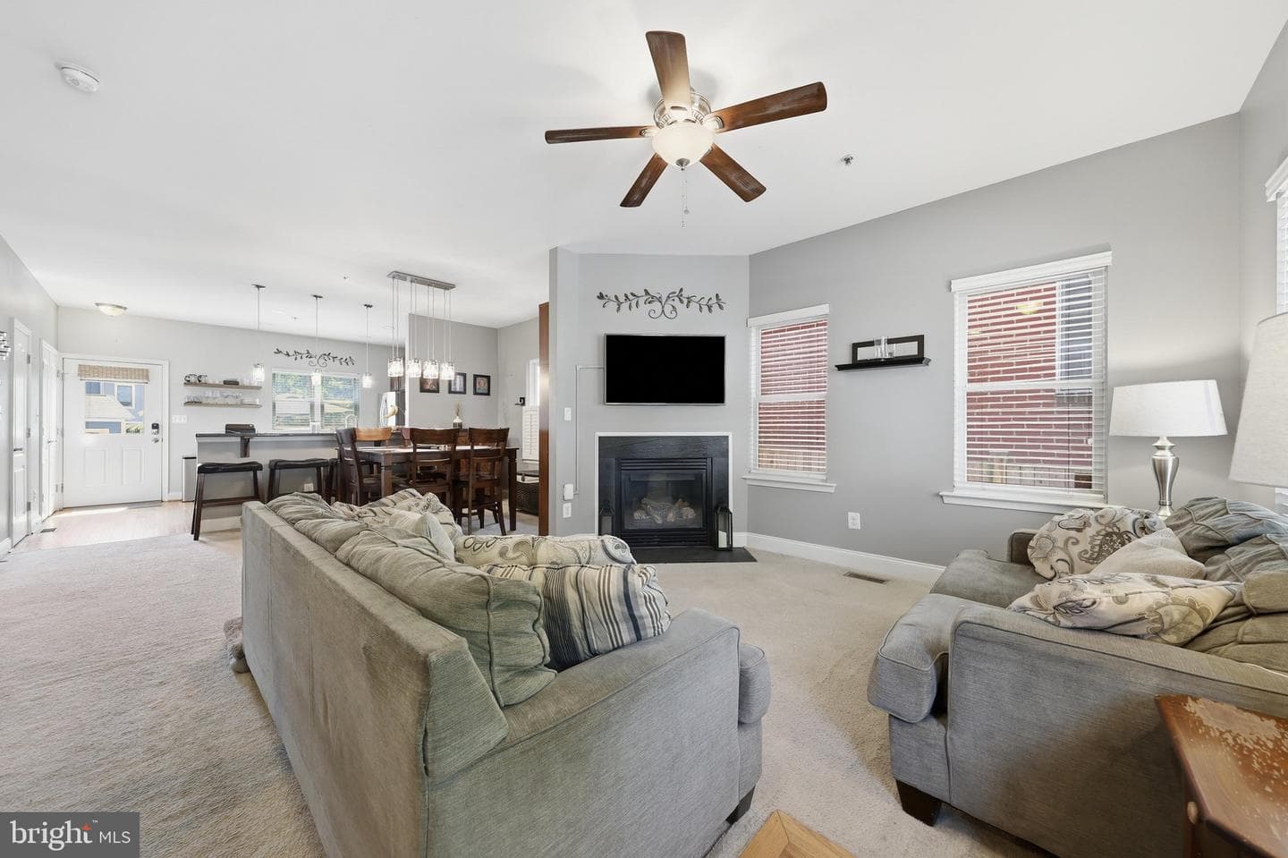 514 Bentz Street N photo 4