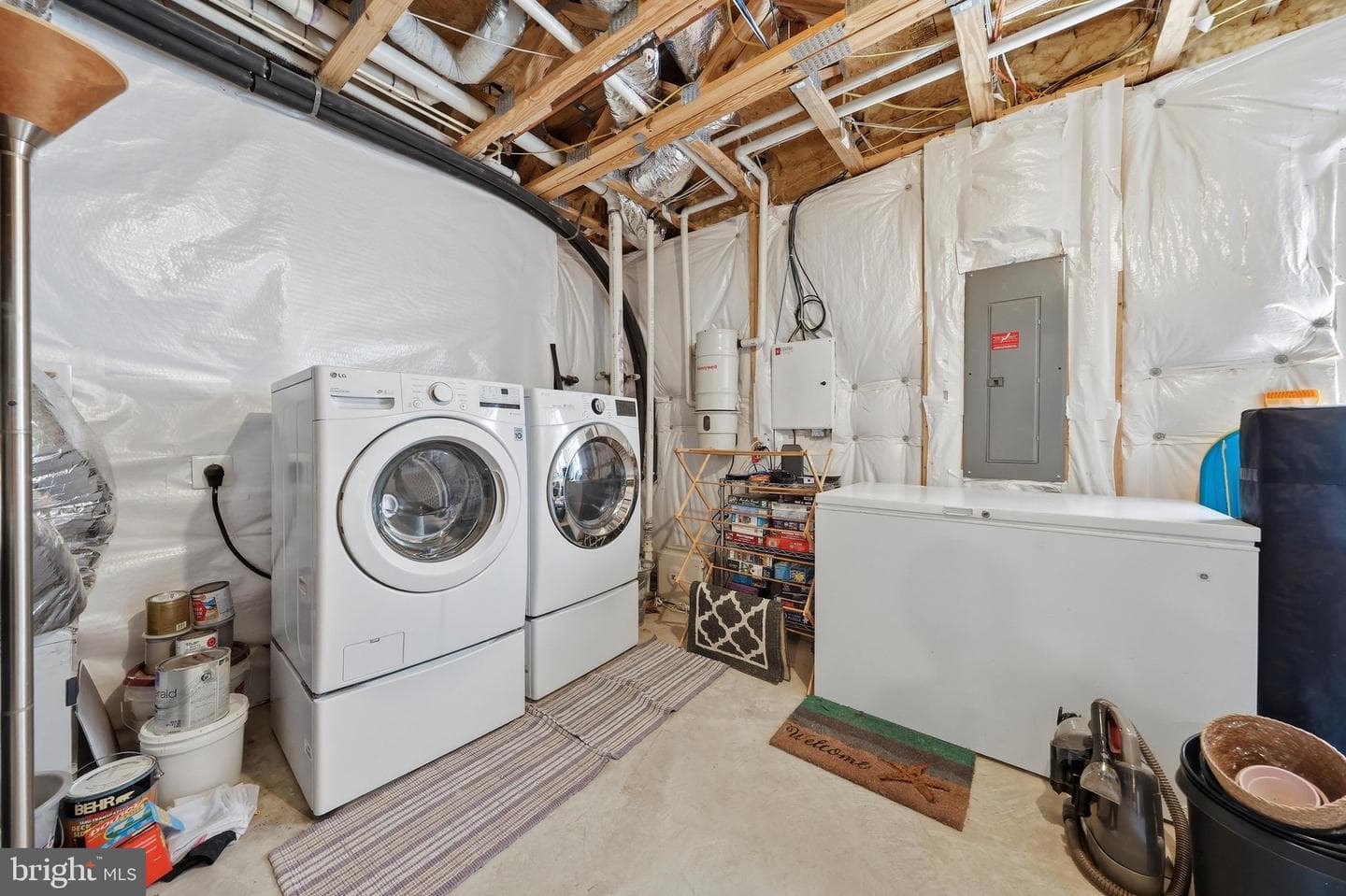 514 Bentz Street N photo 42