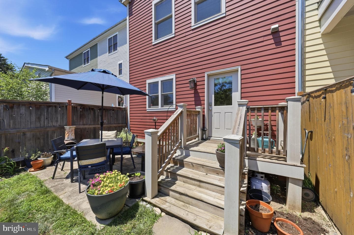 514 Bentz Street N photo 45