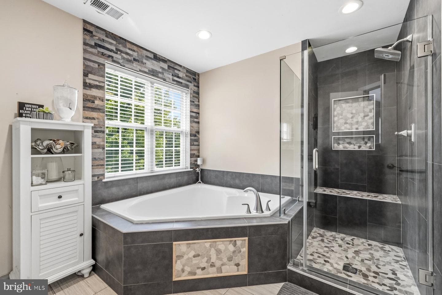 4002 Wedge Court photo 45