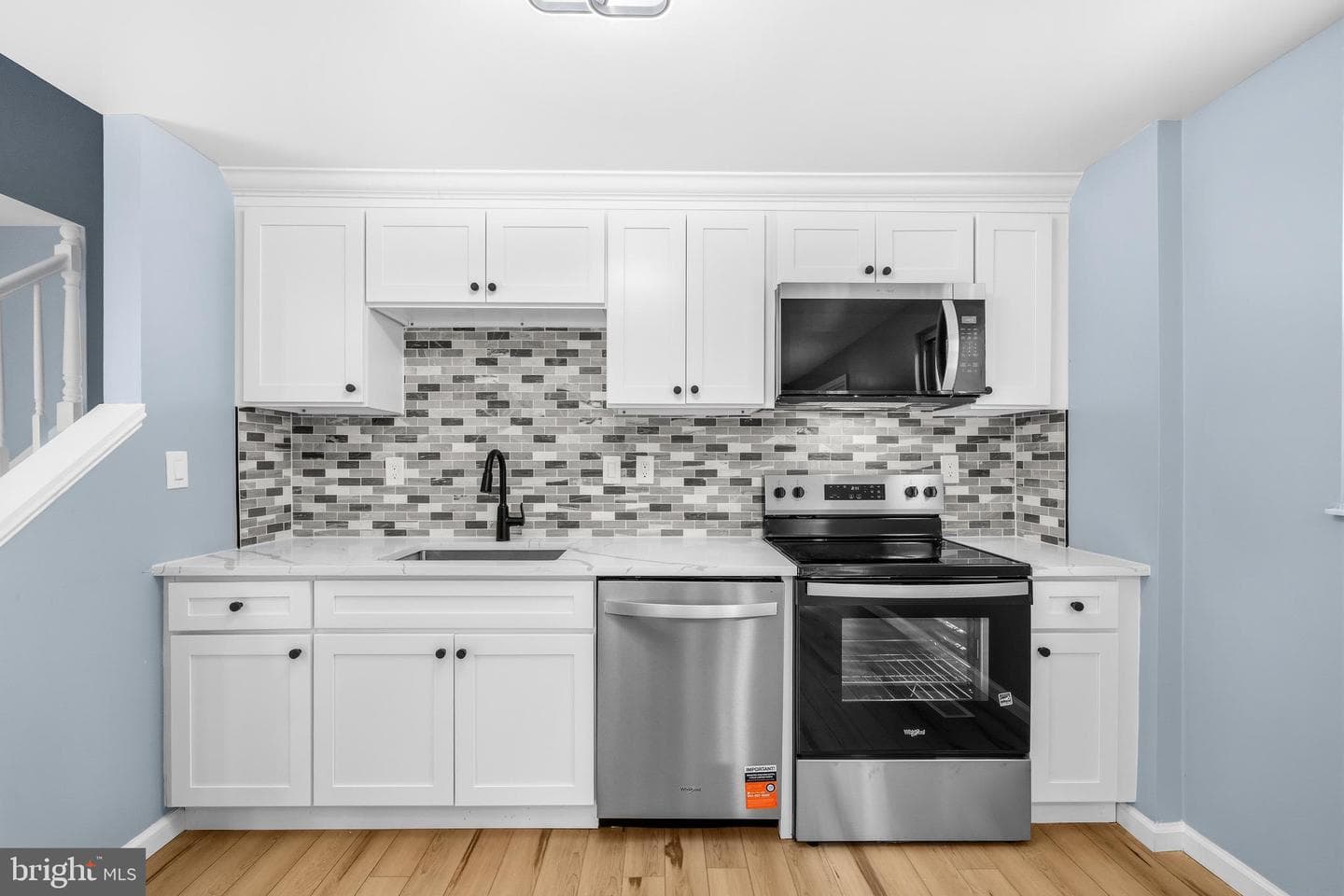 452 Center Street photo 11