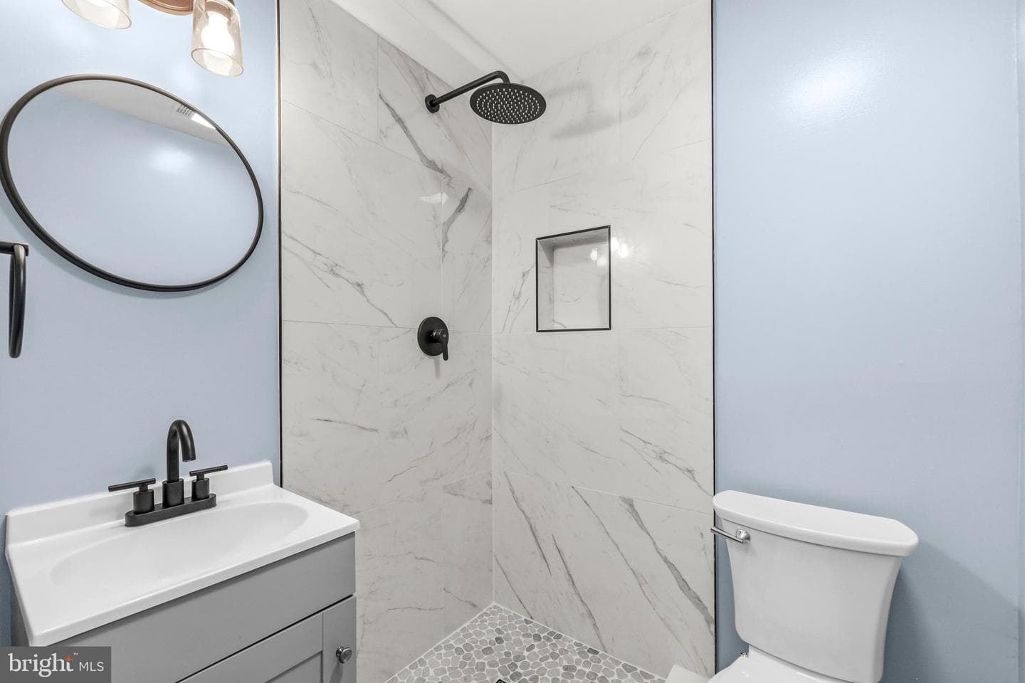 452 Center Street photo 28
