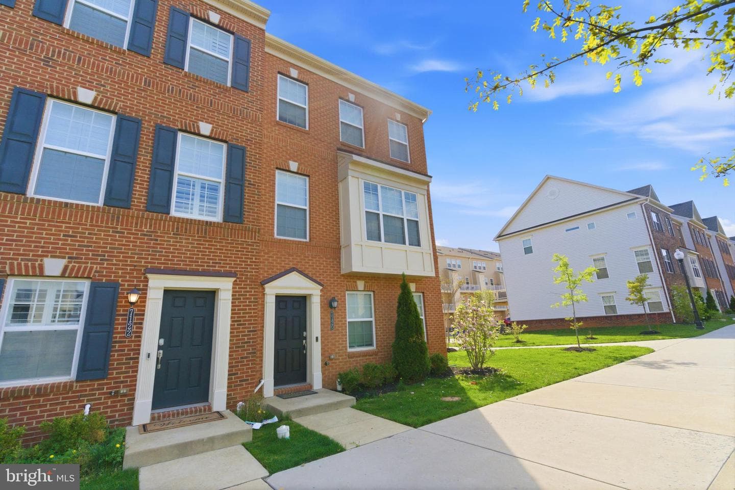 7120 Mchenry Mews photo 3