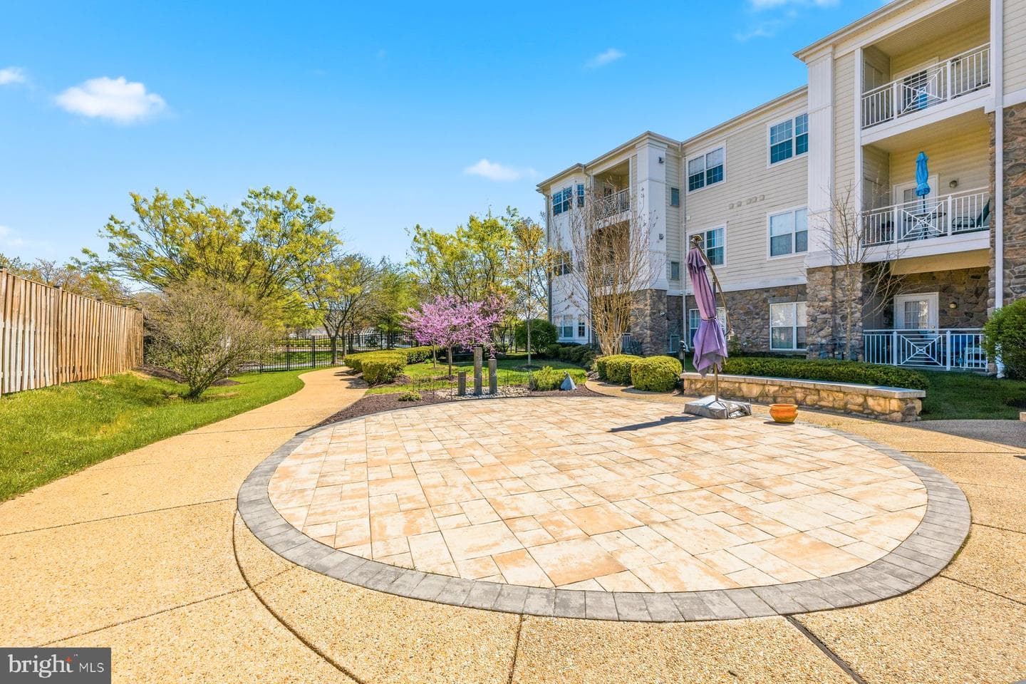 120 Burgess Hill Way #114 photo 36