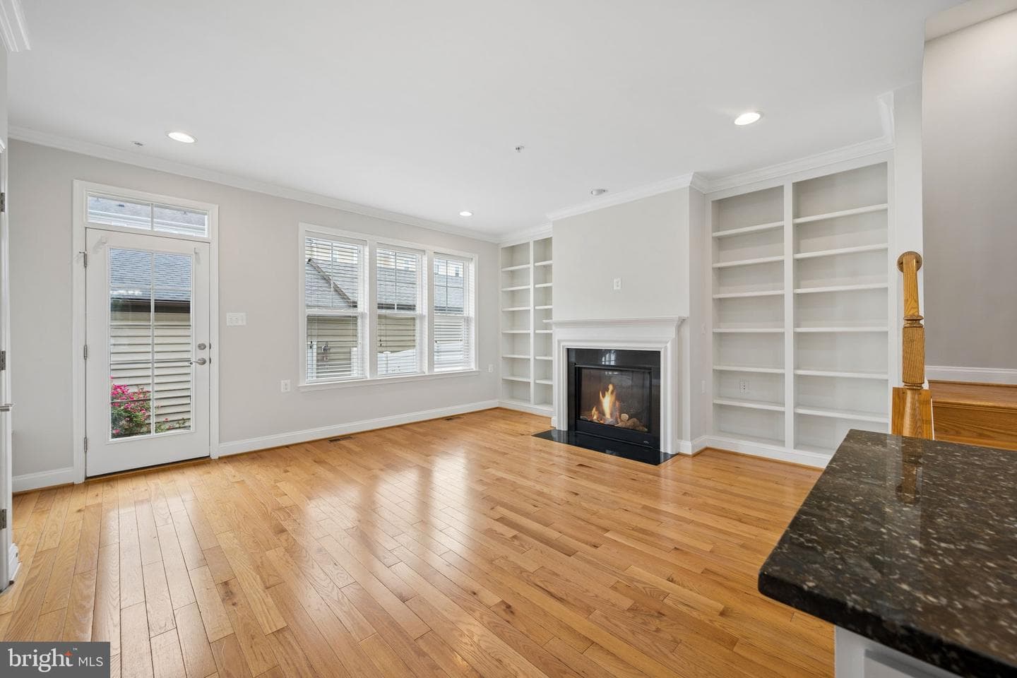 1142 Holden Road photo 4
