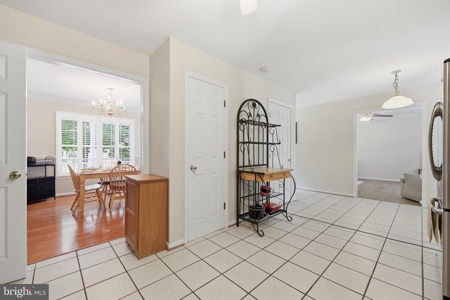 210 Bennett Court photo 11