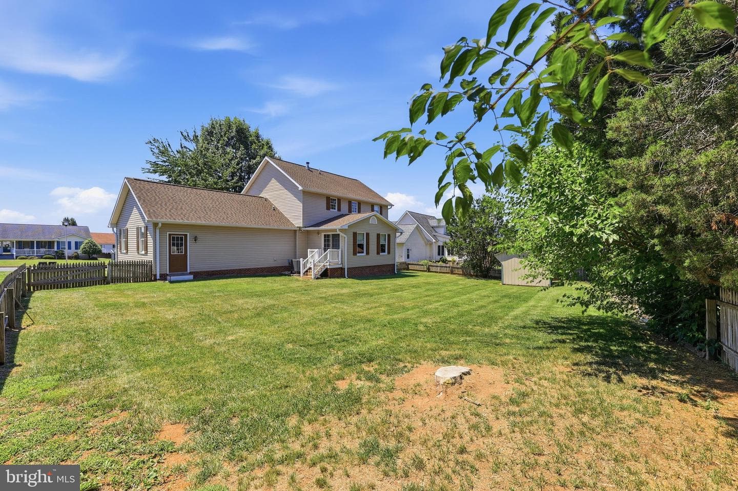 210 Bennett Court photo 44